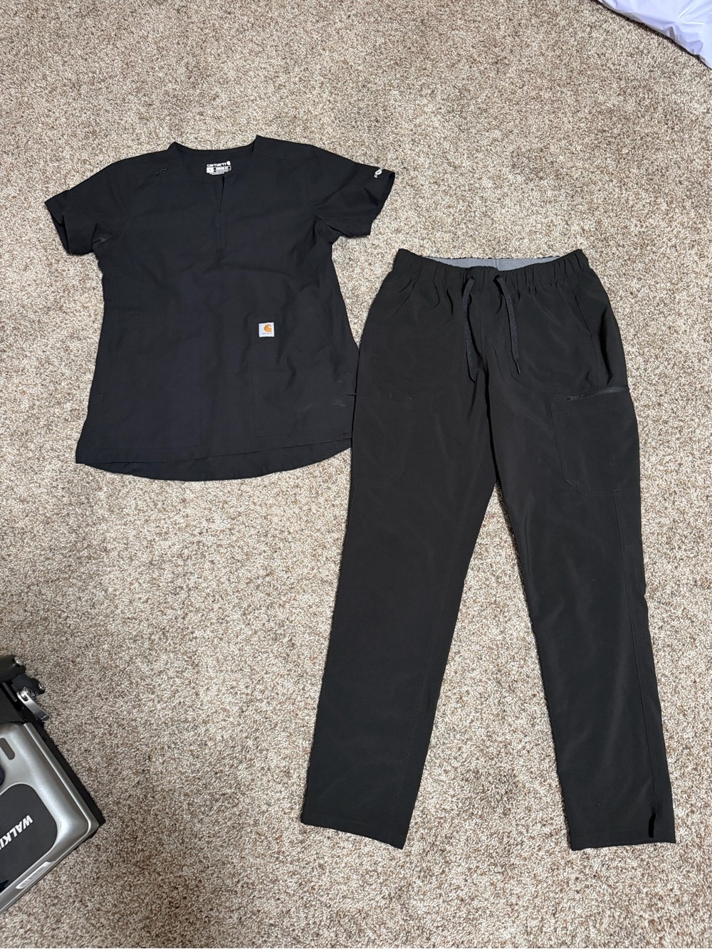 Carhartt woman’s scrub set